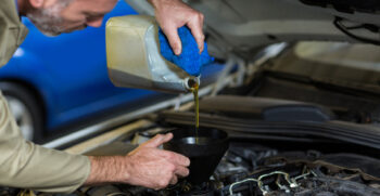 demasiado aceite al auto