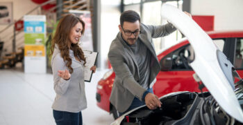 Cómo saber si le bajaron el kilometraje a un auto
